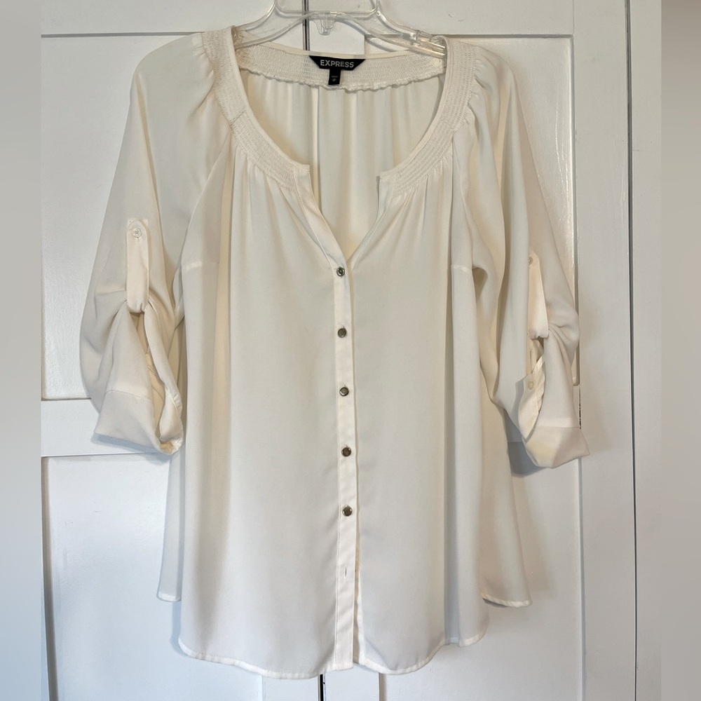 Off white blouse with functional buttons
